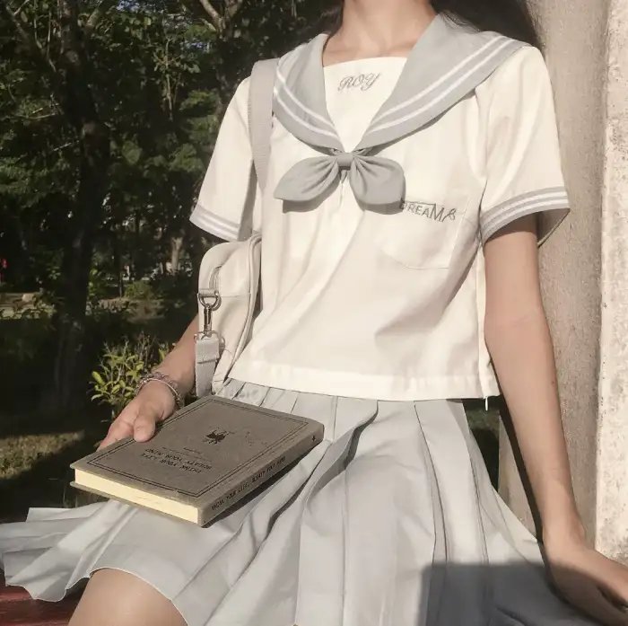 亲女不亲养女亲全家悔恨皆成悲